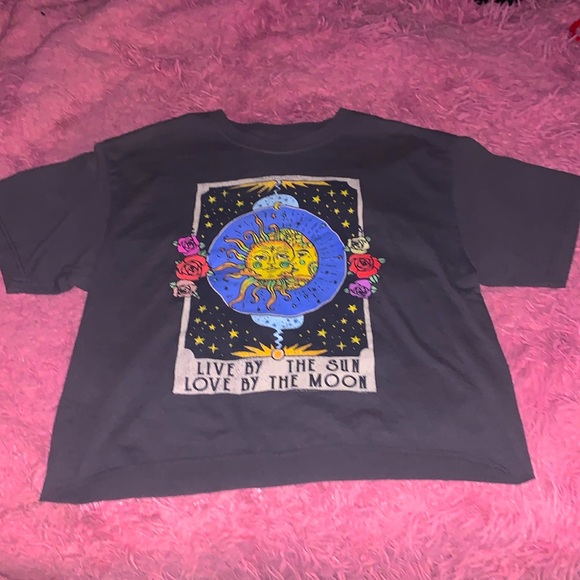 Grey crop tshirt, sun/moon logo, size m - Picture 1 of 2
